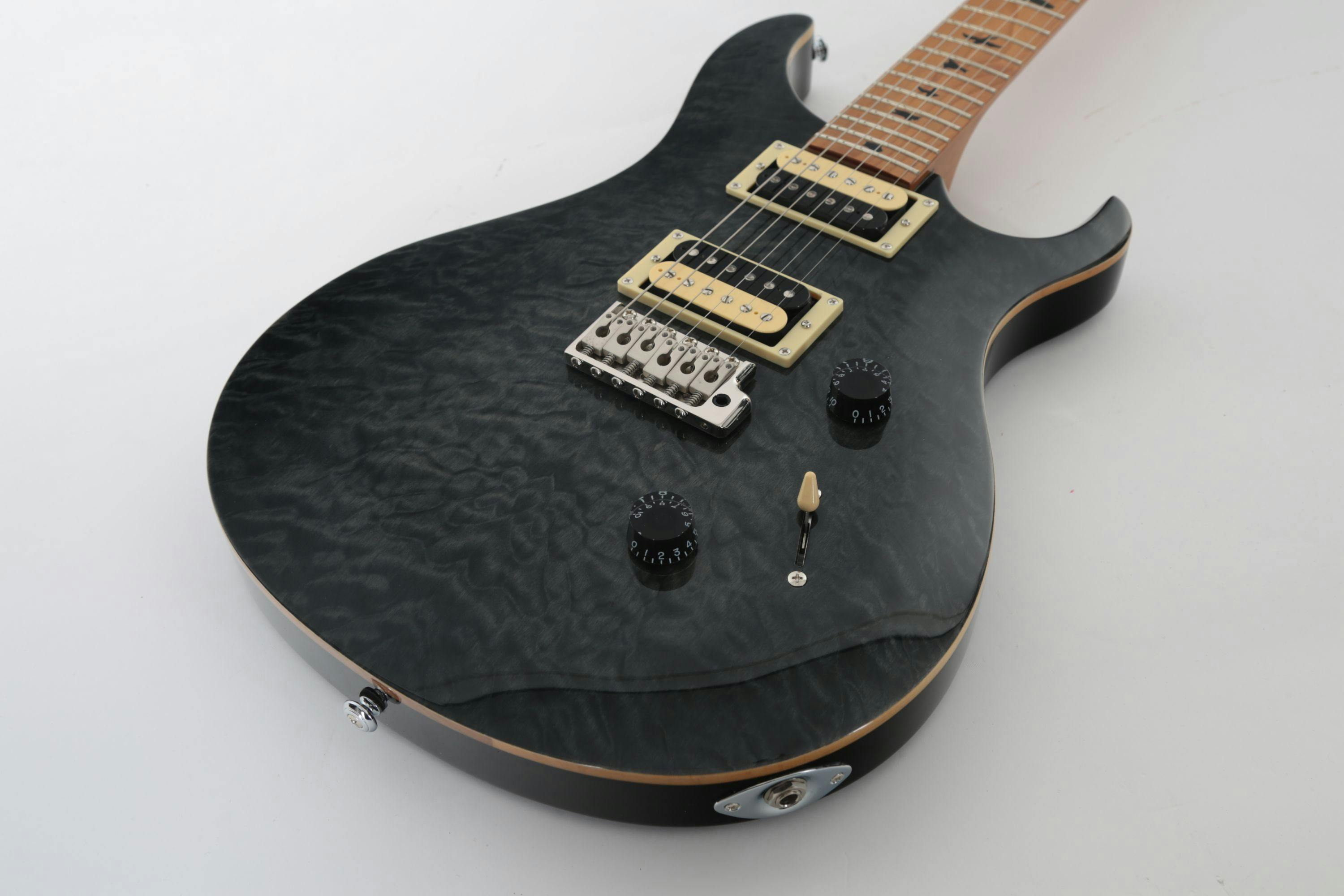 PRS SE Custom 24 Ltd Edition in Grey Black with Roasted Maple Neck